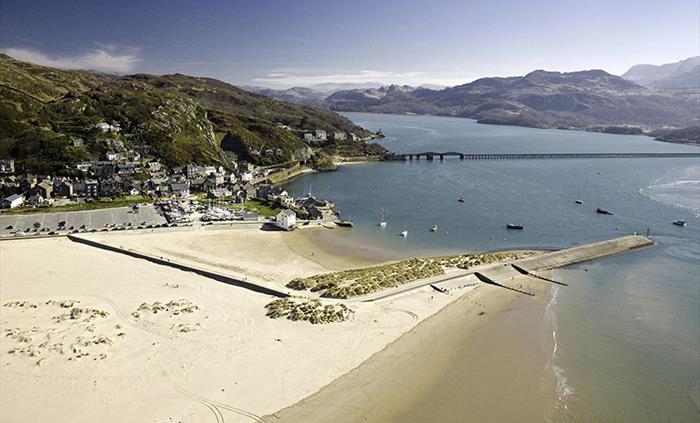 Walk across Barmouth Bridge, Visit Wales copyright
